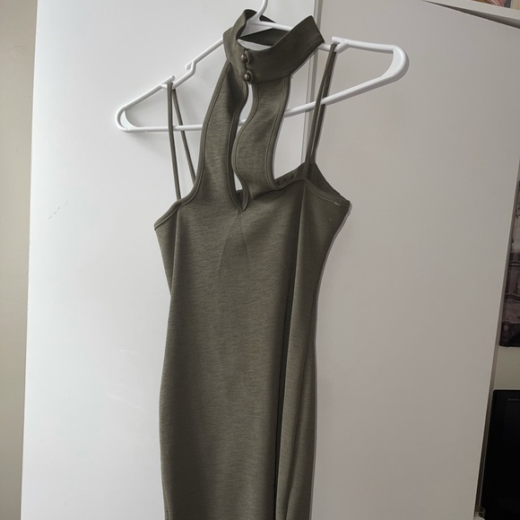 Dress - Picture 2 of 3